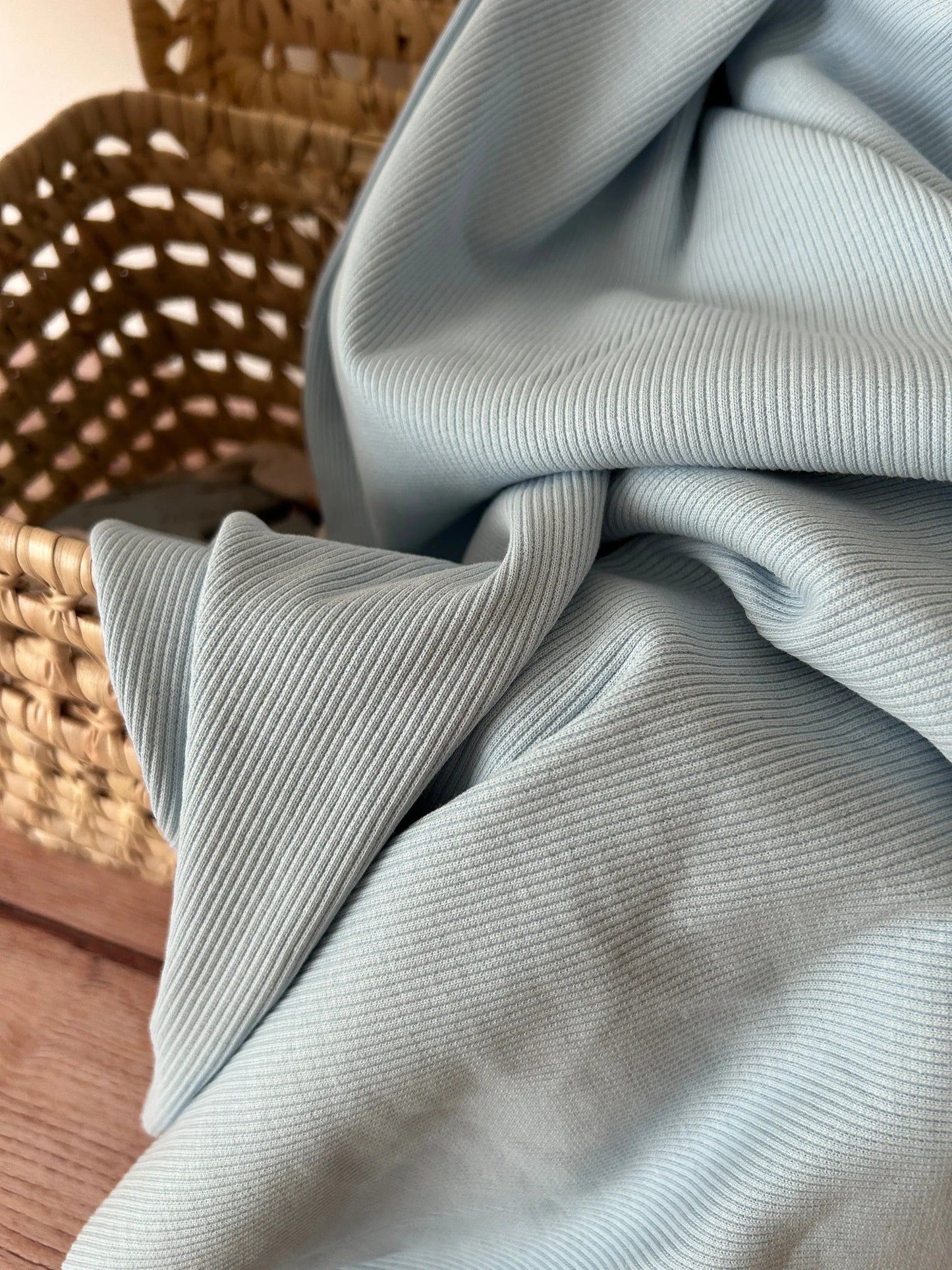 Tissu jersey côtelé coloris bleu ciel Emilia Fabrics