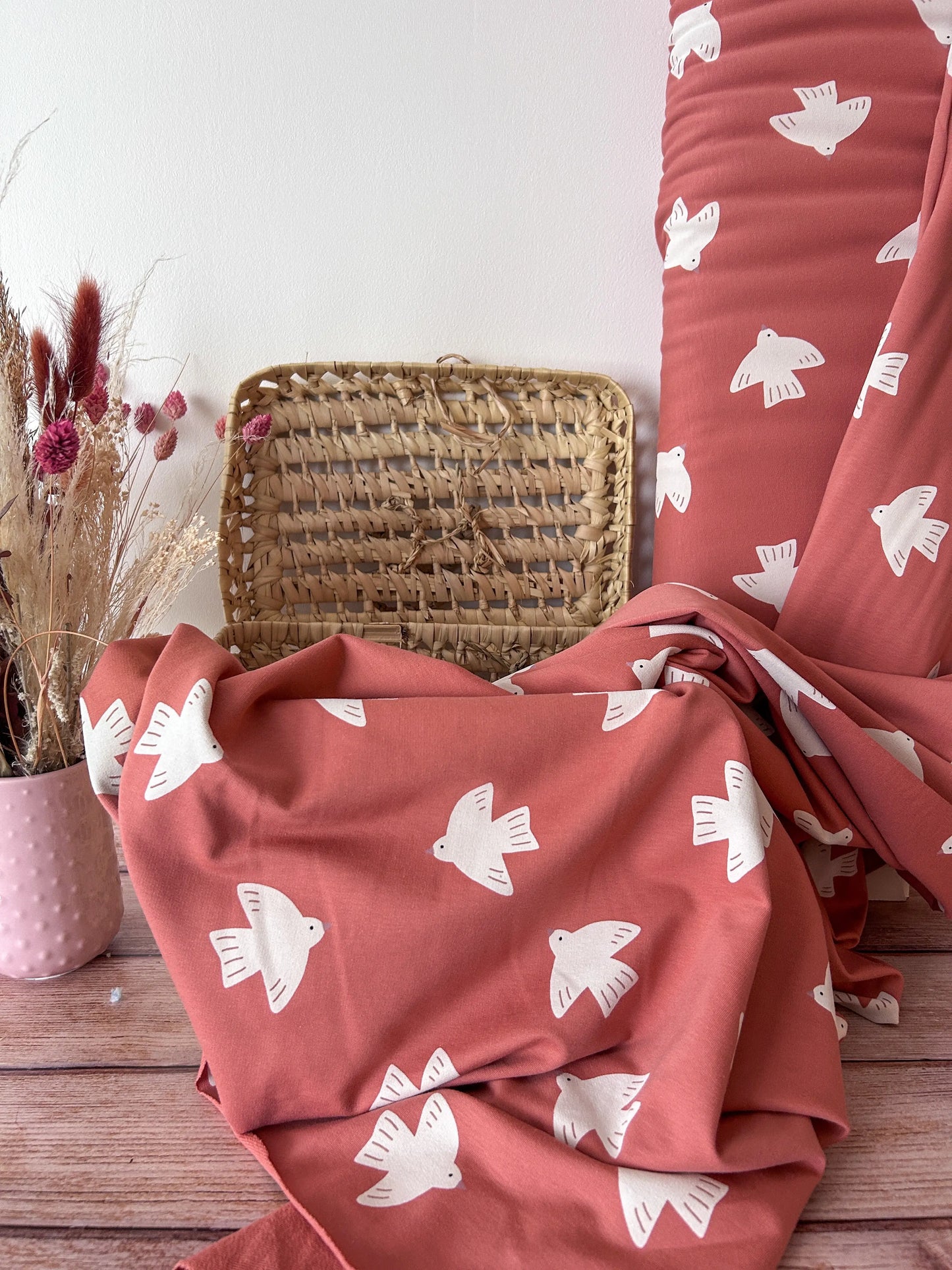 Tissu French Terry Oiseaux non brossé – Fond brique Ma boutique
