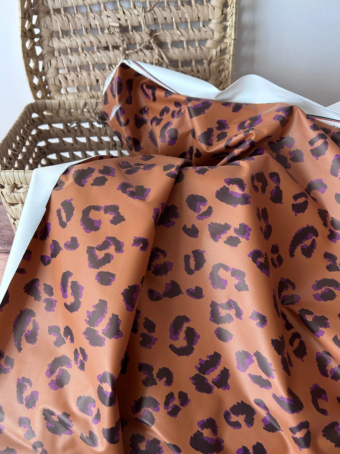 Tissu imperméable imprimé Léopard Emilia Fabrics