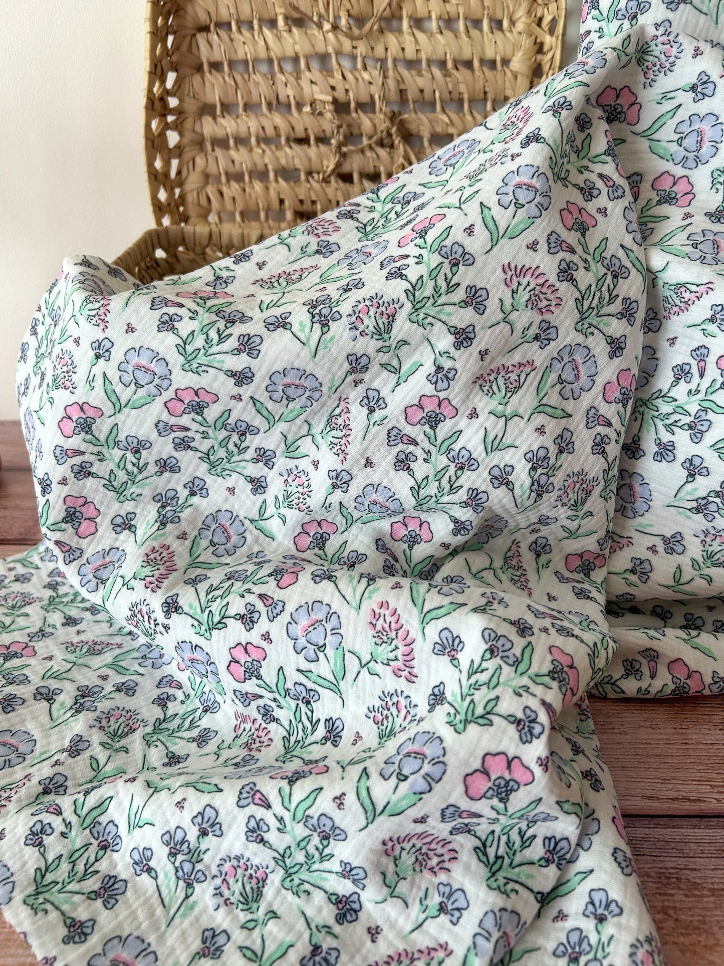 Tissu Double Gaze Fleurs Pastel Emilia Fabrics