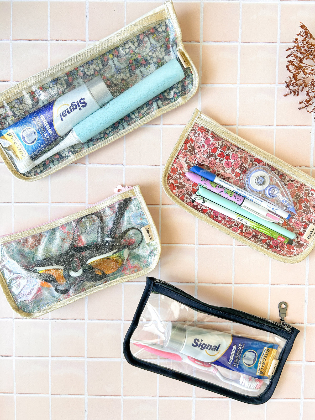 Une trousse transparente pratique et multi-usages Emilia Maison créative