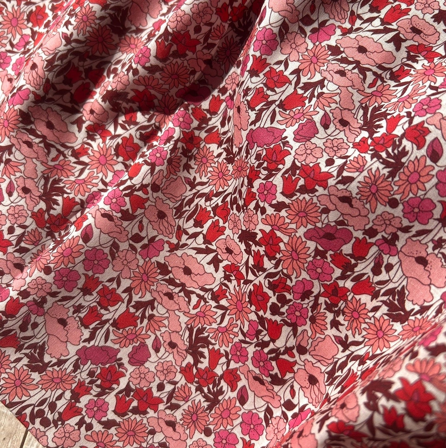 Sac à dos maternelle personnalisé en velours et Liberty – Fait main en France Emilia Maison créative