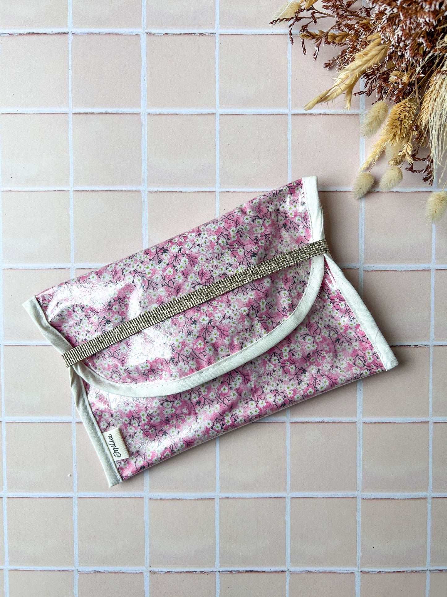 Pochette serviette hygiénique enduite
