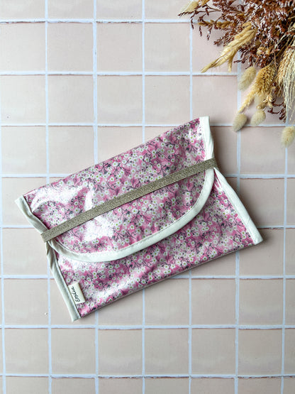 Pochette serviette hygiénique enduite