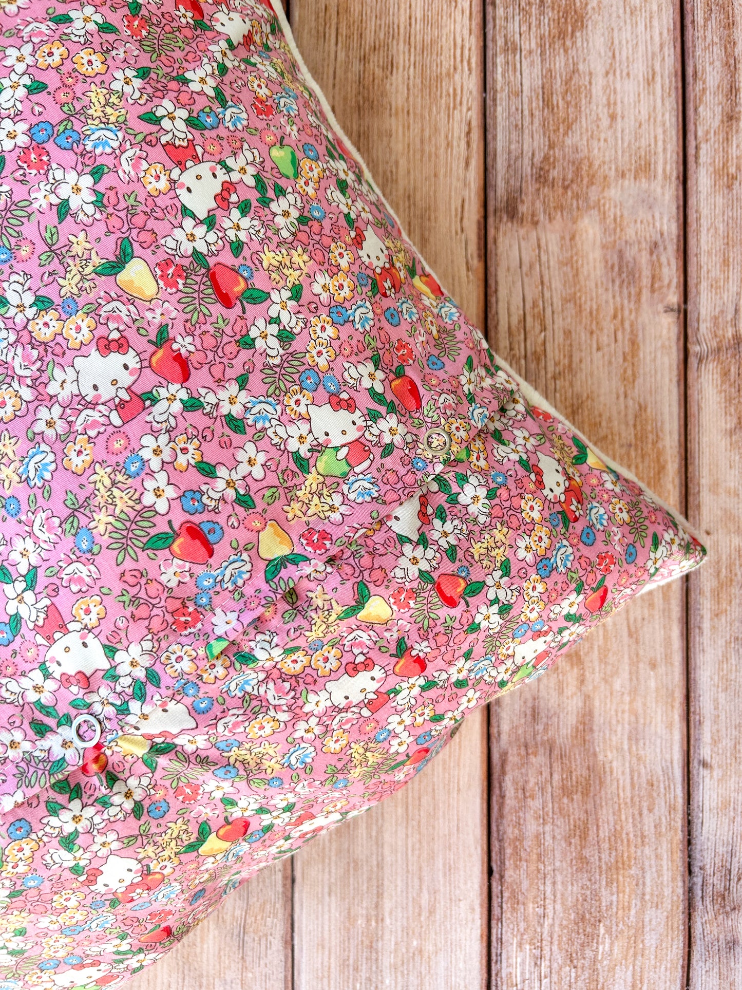 Coussin avec oreilles lapin