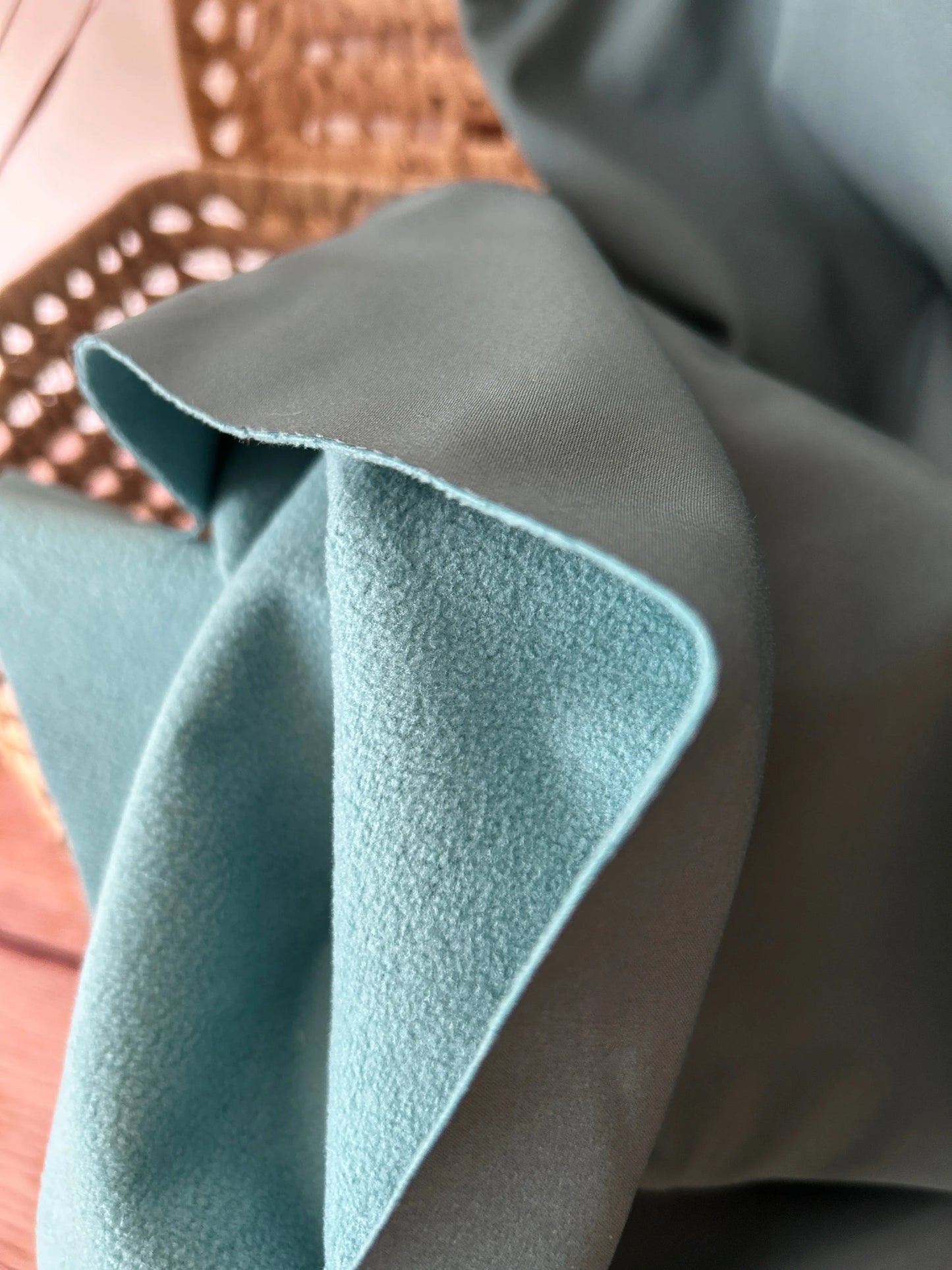 Tissu softshell coloris bleu canard Emilia Fabrics