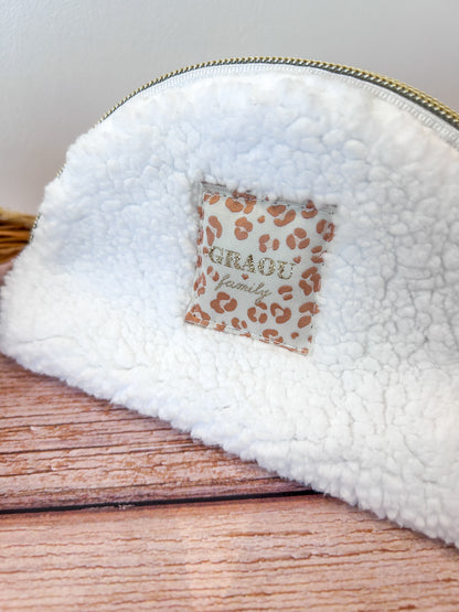 Trousse ronde moumoute et léopard