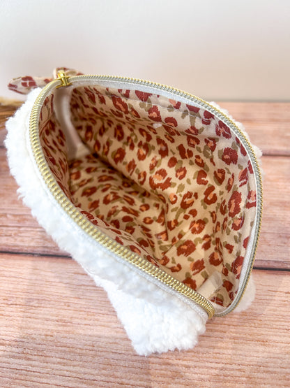 Trousse ronde moumoute et léopard