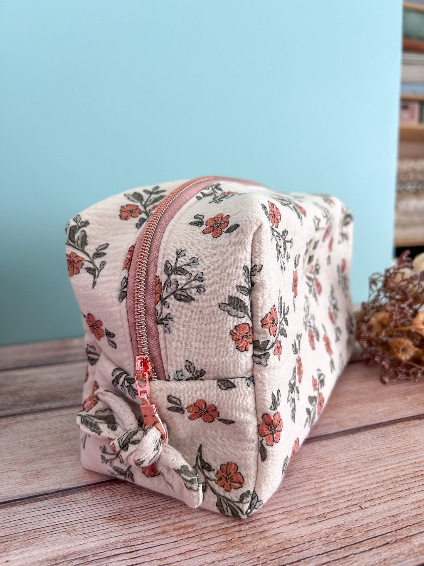 Grande trousse de toilette fleurie en double gaze- Motif Lina