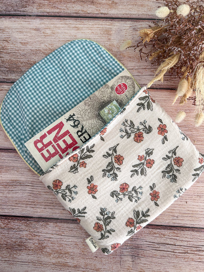 Pochette livre fleurie en double gaze