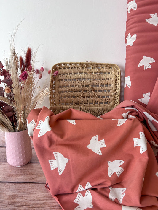 Tissu French Terry Oiseaux non brossé – Fond brique Ma boutique