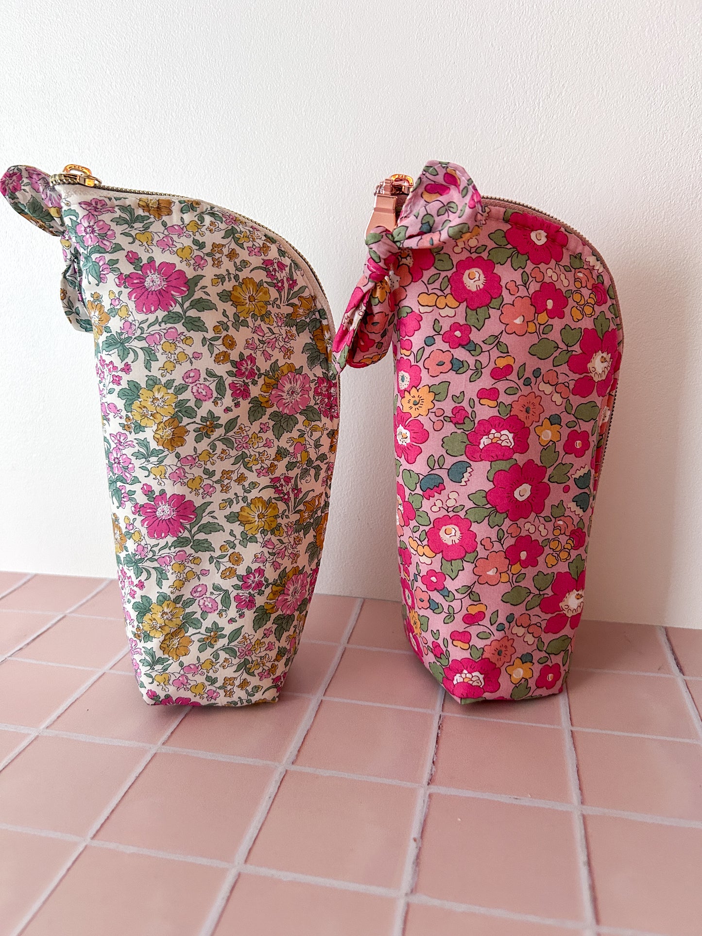 Trousse debout organisée