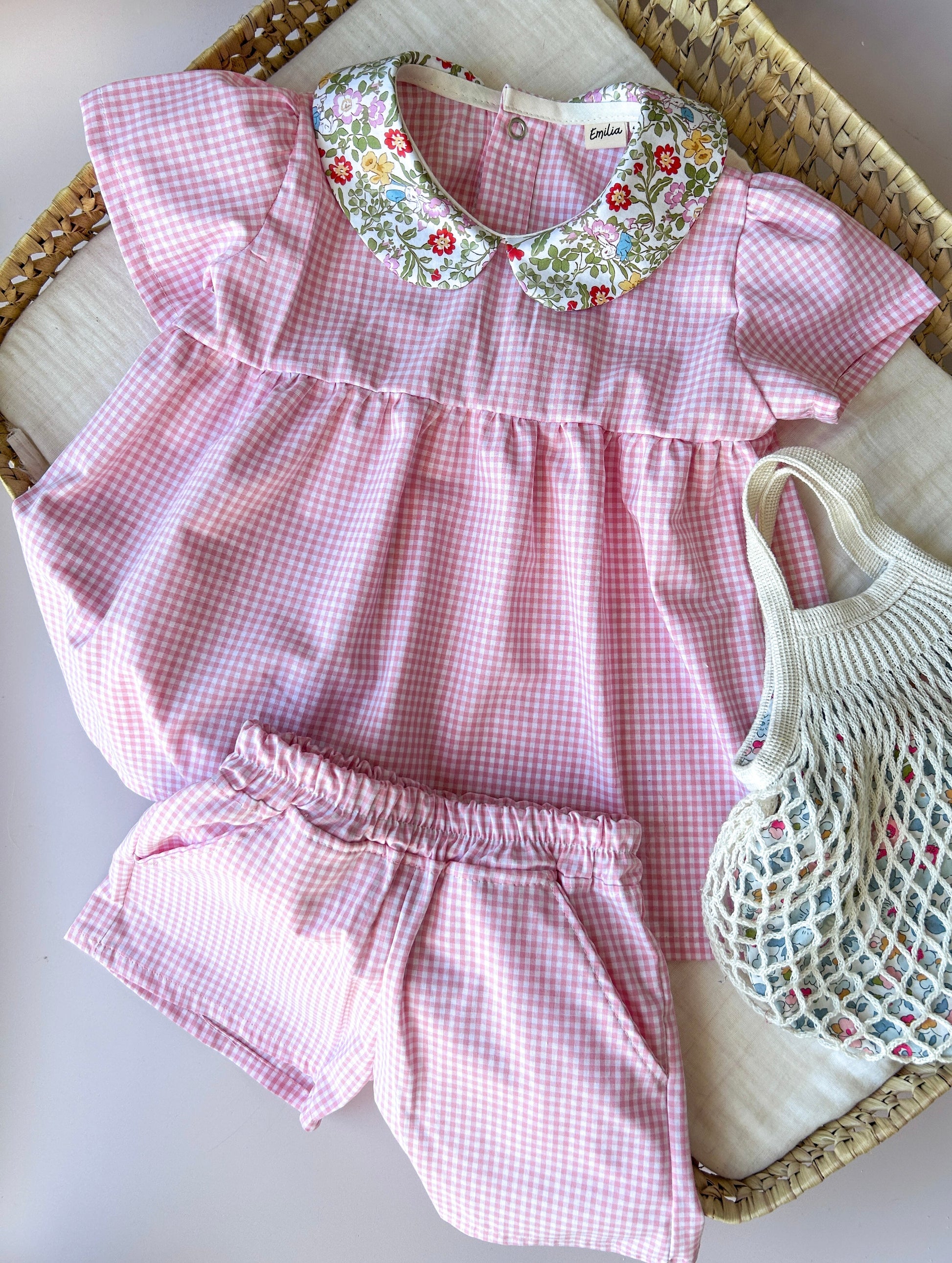 Blouse enfant Pauline – Vichy rose & col Claudine Liberty Emilia Maison créative