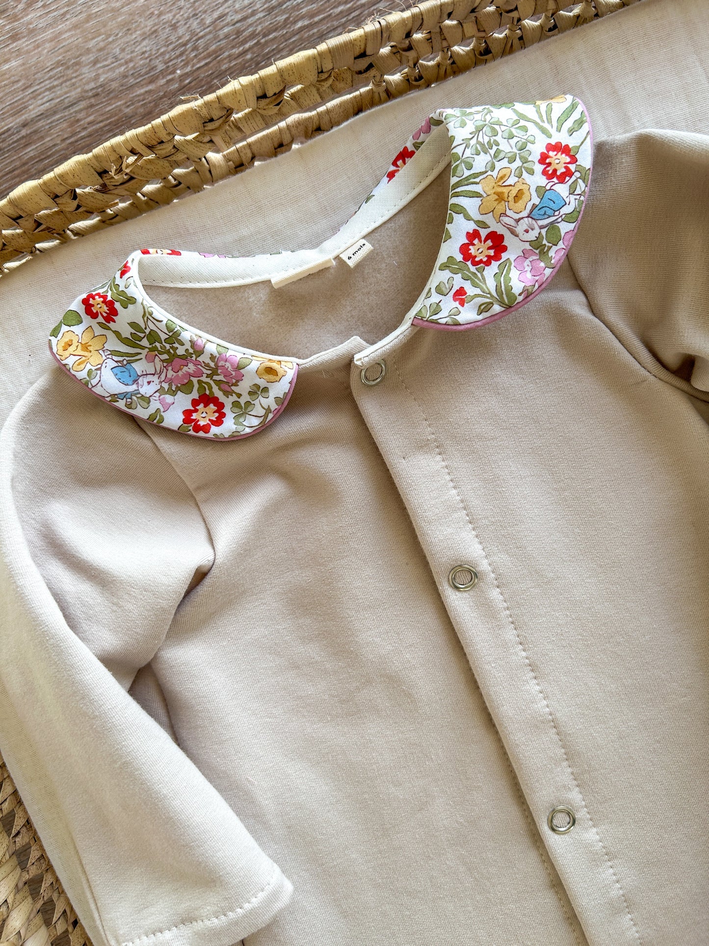 Combinaison bébé Louison – Sable & col Claudine Liberty Emilia Maison créative