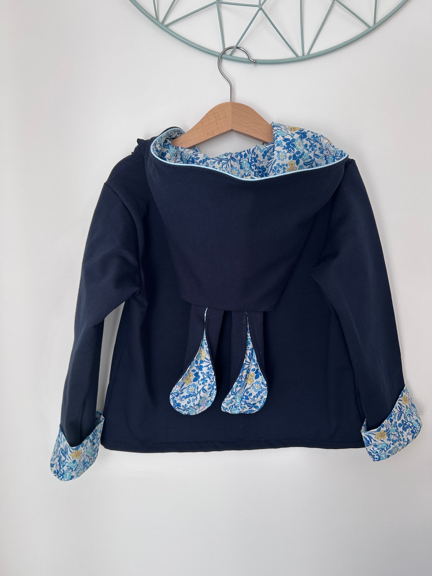 Veste oreilles lapin- Aneko Emilia Maison créative