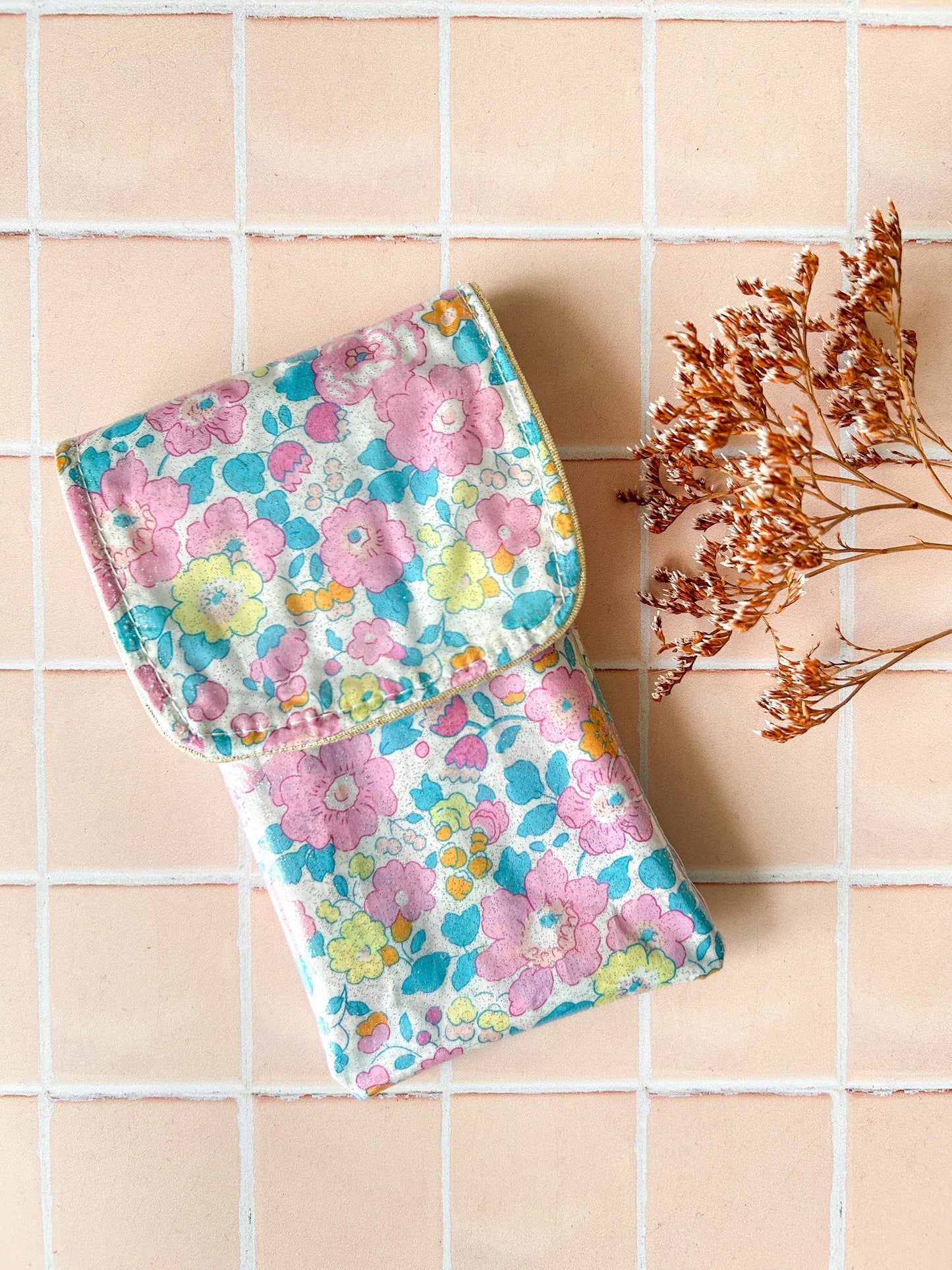 Pochette infirmière en Liberty enduit Emilia Maison créative