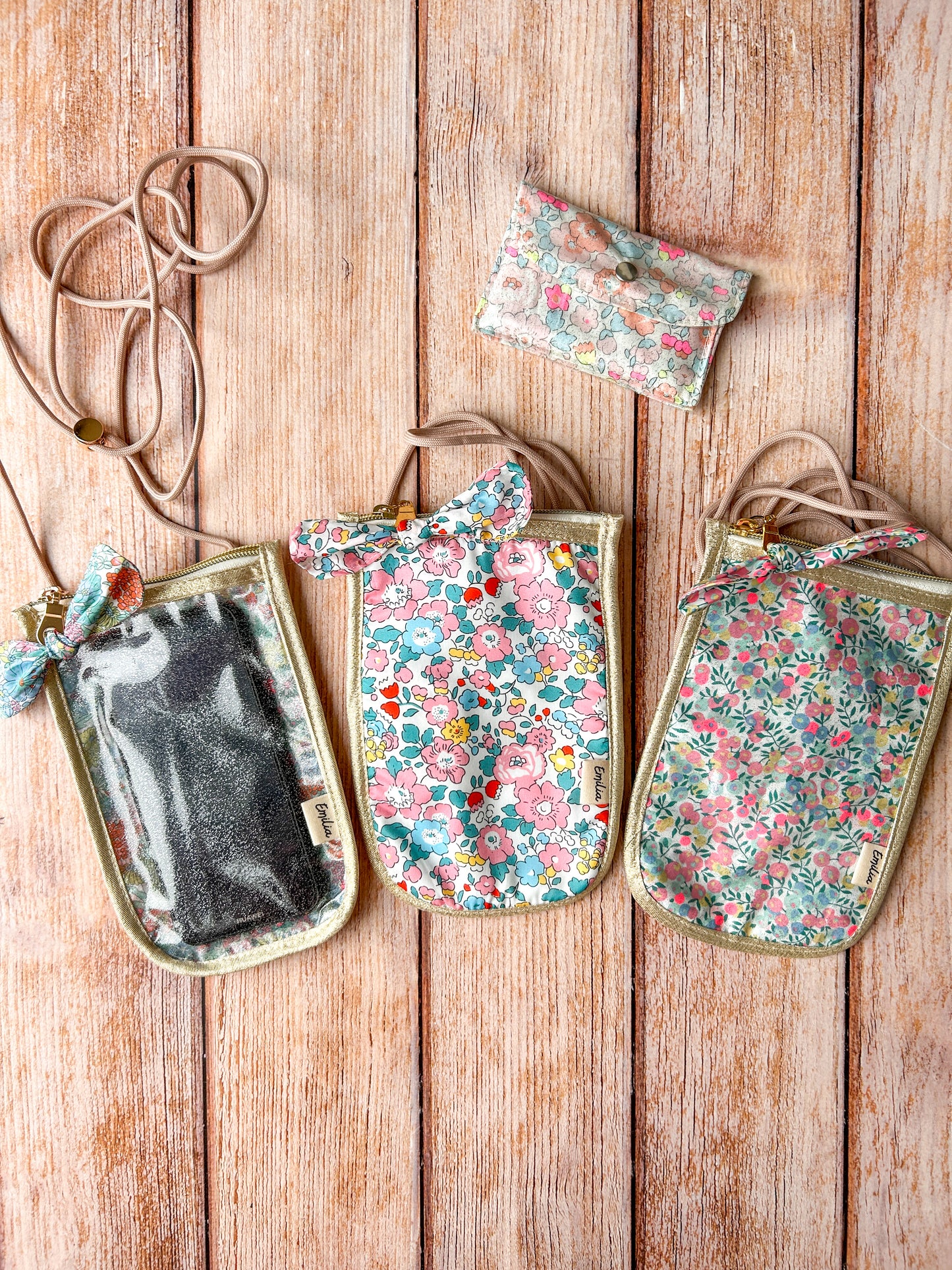 Pochette téléphone bandoulière fait main en tissu Liberty