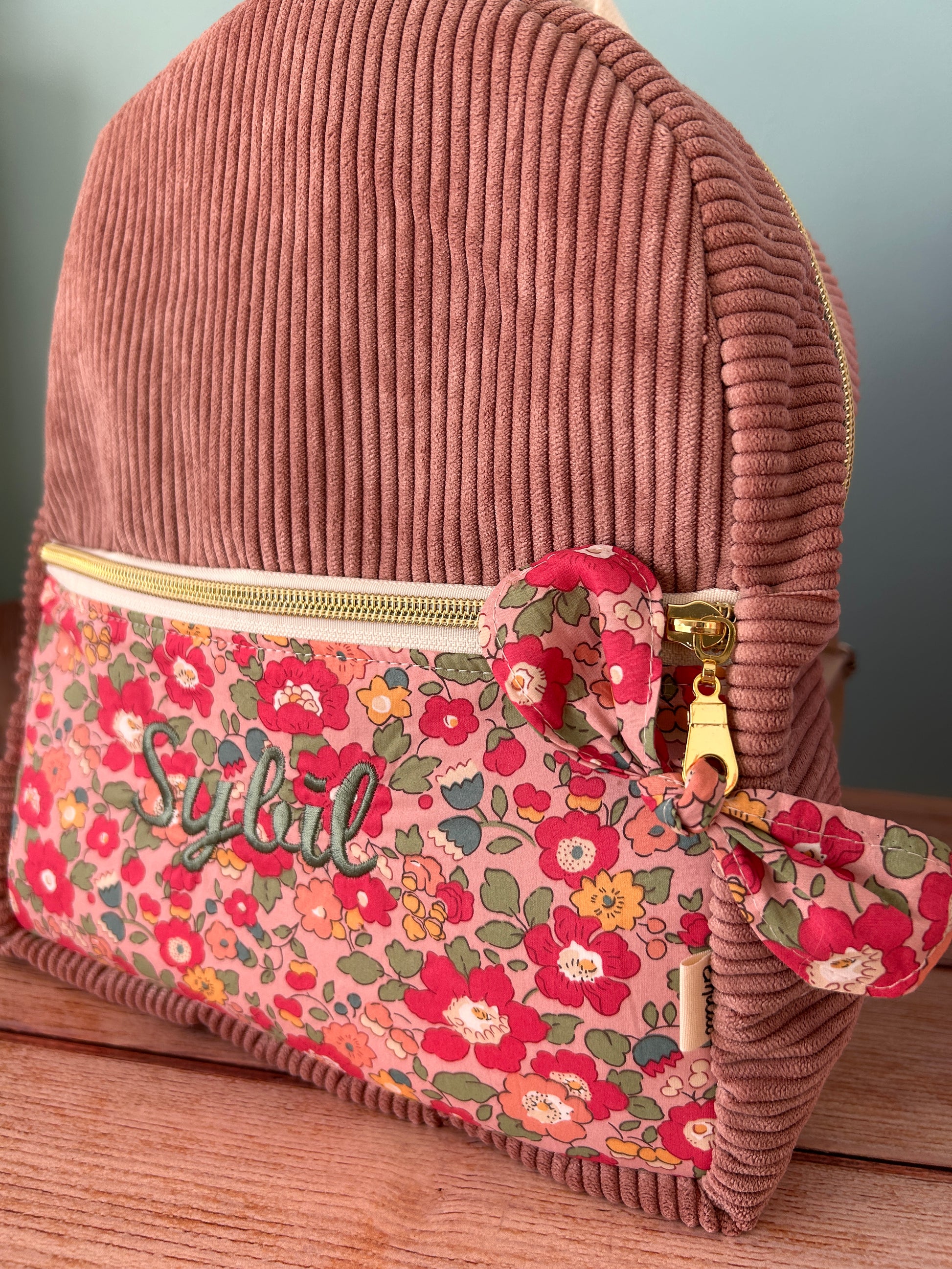 Sac à dos enfant personnalisé avec prénom brodé pour la maternelle