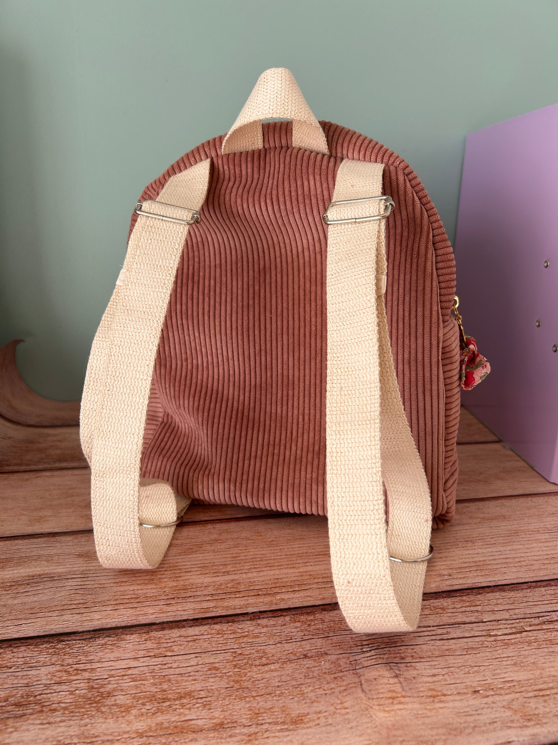 Sac à dos enfant fait main en France avec poche zippée et bretelles réglables